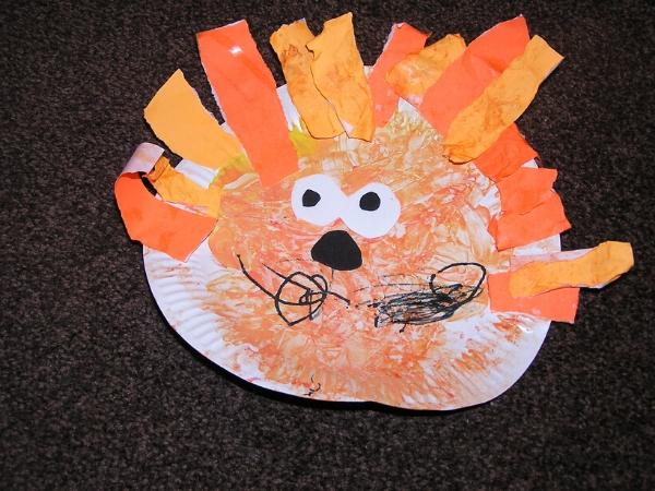 finished toddler paper plate lion craft