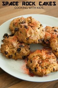 A space themed cooking activity making space rock cakes. These are easy to make with your toddler and preschoolers and taste great.