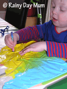 Mark marking (early writing skills) with a zip lock bag for exploring color theory