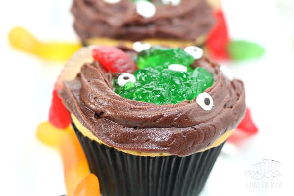 Finished Easy Halloween Cupcakes for Kids to Make