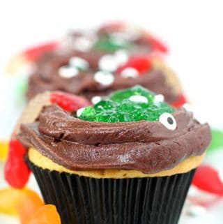 Halloween Witches Cauldron Cupcakes to bake with toddlers and preschoolers perfect for easy Halloween treats