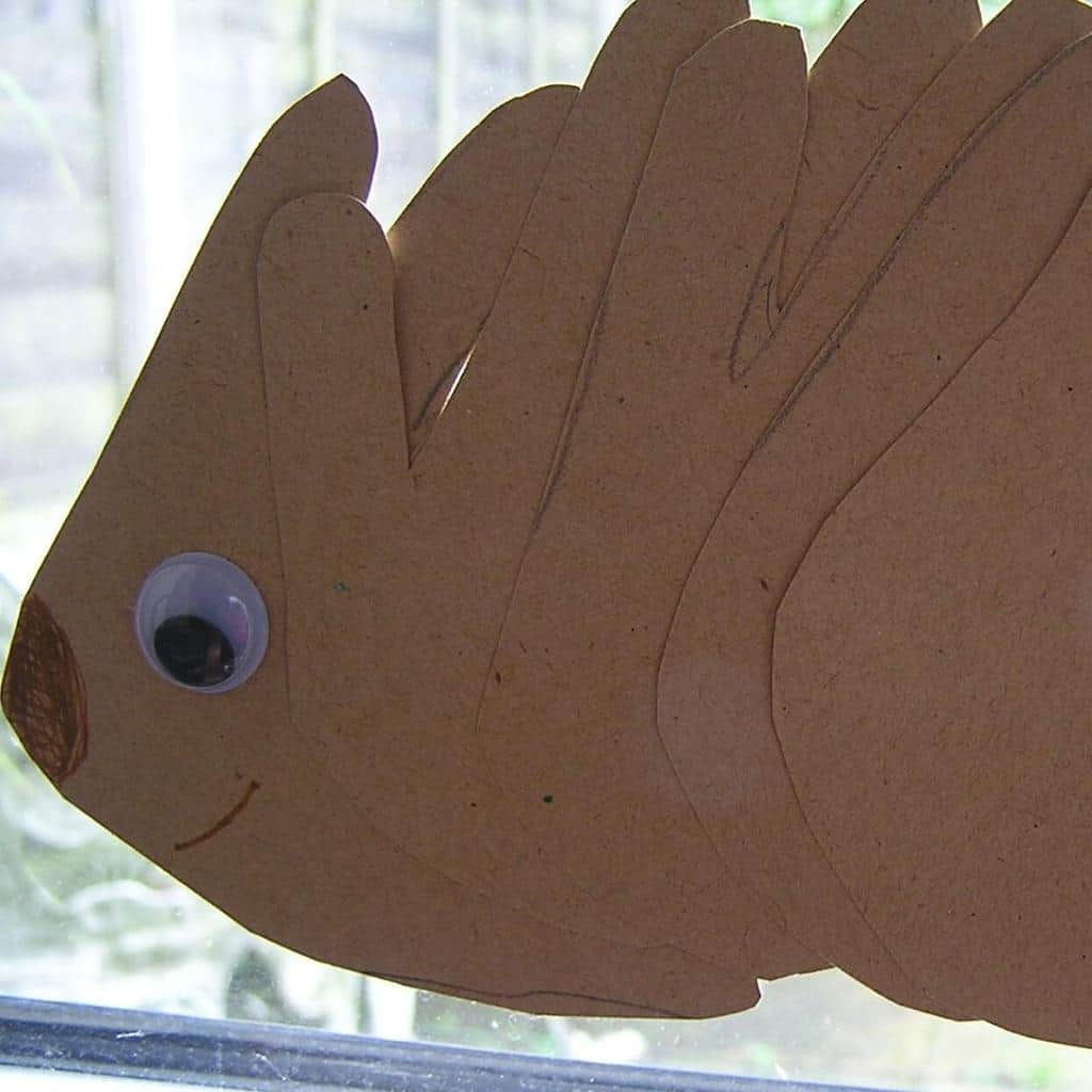 Easy Handprint Hedgehog Craft for Toddlers and Preschoolers