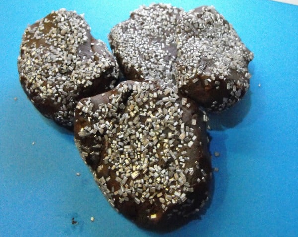 finished moon rocks which are easy to cook with kids and ideal for a simple space themed snack.