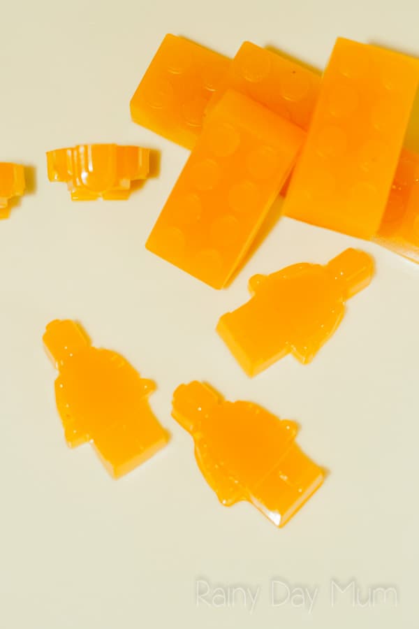 Natural Orange Flavoured Gummies recipe with no refined sugar, or artificial flavourings or colours. Ideal for a sweet after-school treat for the kids