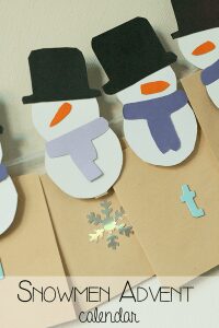 Countdown to Christmas with this simple DIY advent calendar using pegs and miniature snowmen that you can add treats of activities to.