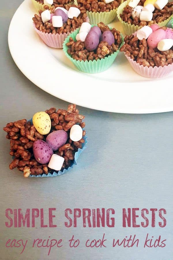 Simple no-bake recipe for spring chocolate nests to cook with kids. An ideal recipe to make with children from toddlers up and a delicious snack to enjoy
