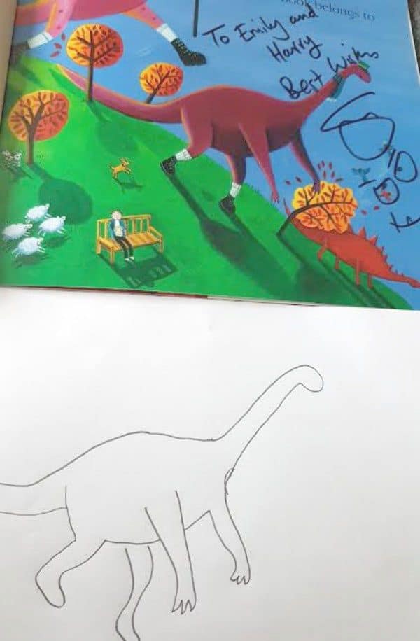 Create your own dinosaur shadow puppets to retell some of your favourite dinosaur stories or act out epic dinosaur battles.