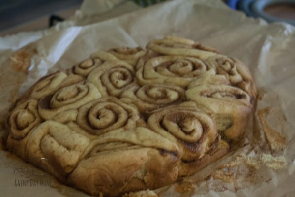 Easy Slow Cooker Cinnamon Rolls Recipe, no kneading and proving and the perfect way to wake up for breakfast or serve as a treat for the family.
