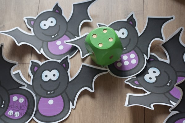 Two Bat-themed number games for toddlers and preschoolers based on the featured book Stellaluna by Janell Cannon. Ideal for Nocturnal Animal Units of Study.