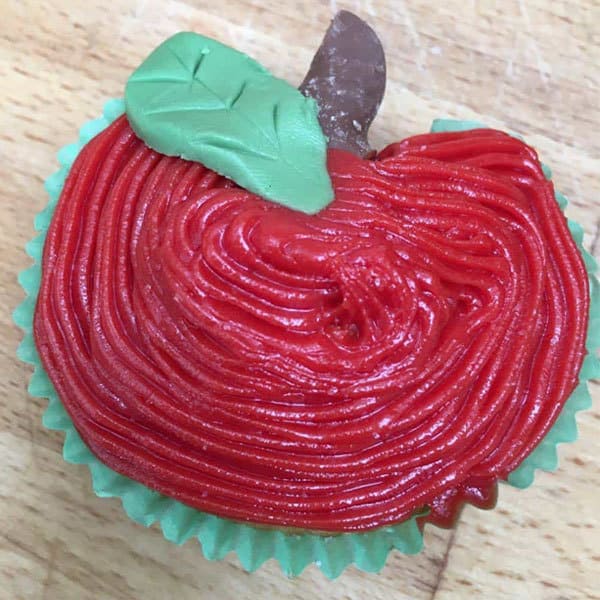 Apple shaped and decorated cupcakes for school kids