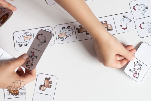 Download and Print your own Farm Animals Dominoes to Print and Play ideal for activity for toddlers and preschoolers throughout the year. Inspired by the book Click, Clack, Moo: Cows that Type by Doreen Cronin.
