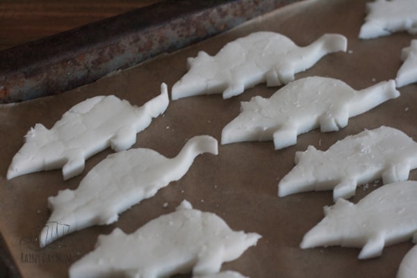 Easy no-cook recipe for traditional Peppermint Creams ideal for Kids to make and give to friends and family this Christmas. 