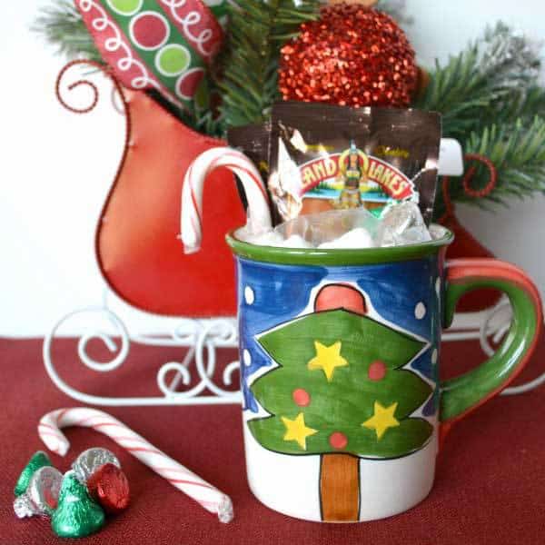 Easy for kids to make Hot Cocoa Gift inspired by the classic British Christmas storybook The Jolly Christmas Postman by Janet and Allan Ahlberg.