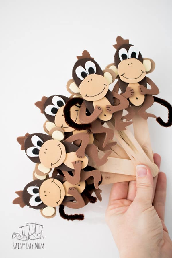 DIY Five Little Monkey's Jumping on the Bed Puppets