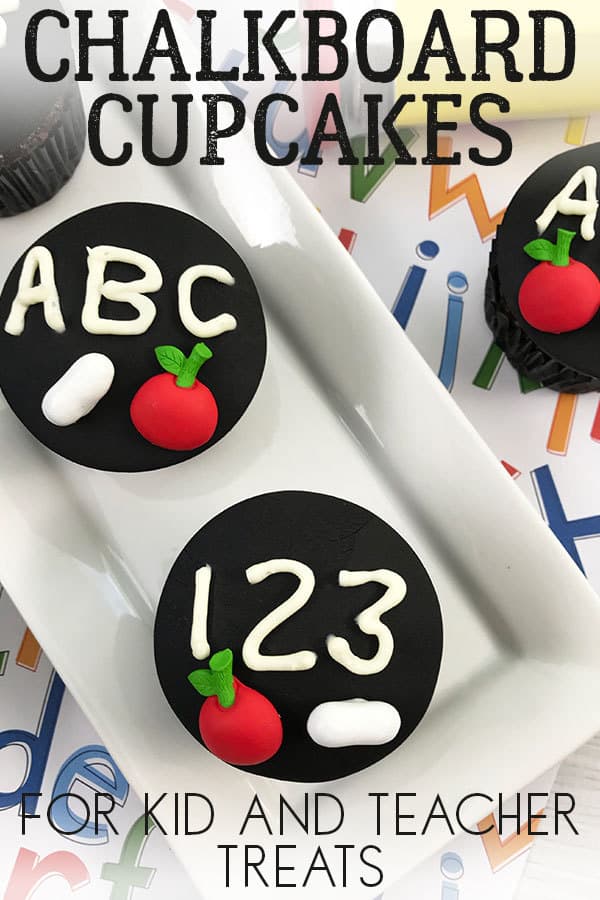 Simple and easy chalkboard cupcakes for classroom gifts for teachers either end of school year, teacher appreciation or back to school 