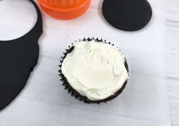 tips for making simple back to school cupcakes
