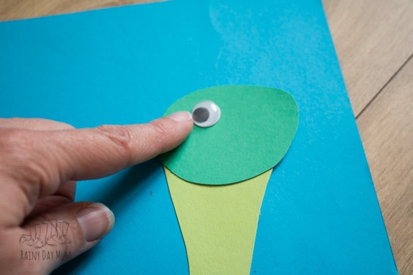 simple letter of the week feature craft for kids for D