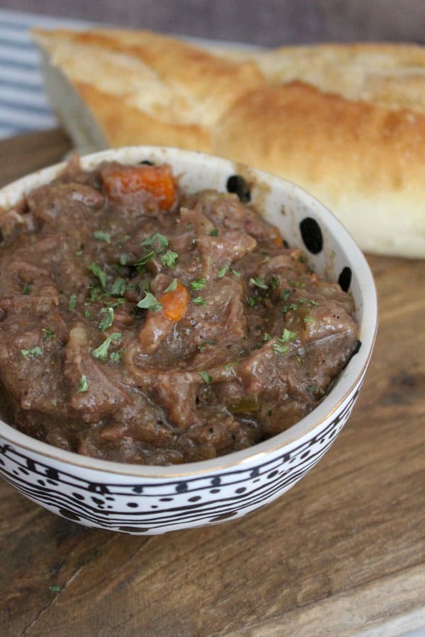 easy beef stew in the crockpot for family meals in the autumn and winter