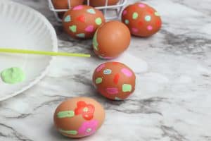 decorated Easter eggs to make with kids