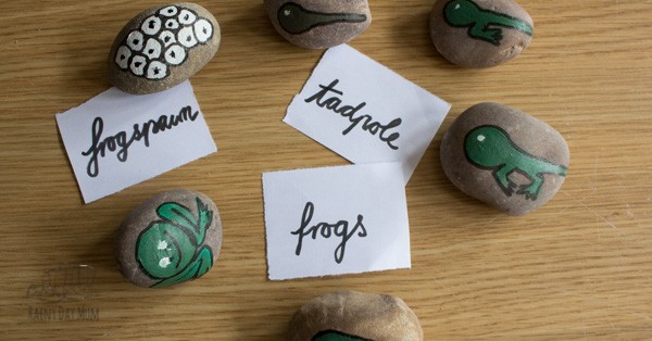 adding labels to storystones to help with learning vocabulary with preschoolers