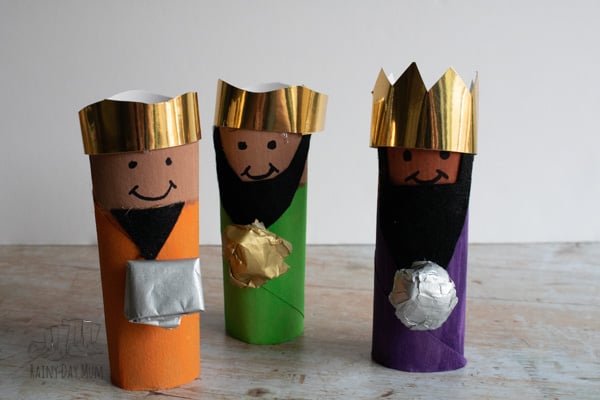 Cardboard Tube 3 Kings for a DIY Nativity Set with Kids