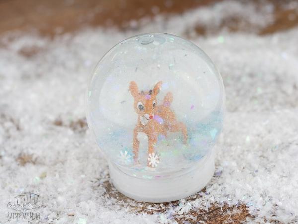 Easy Christmas Craft Idea - DIY Snow Globes for Kids to Make
