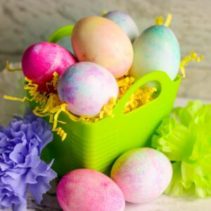 Simple Shaving Cream Marbled Easter Eggs for Toddlers and Preschoolers