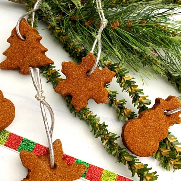 cinnamon and applesauce ornaments for the christmas tree